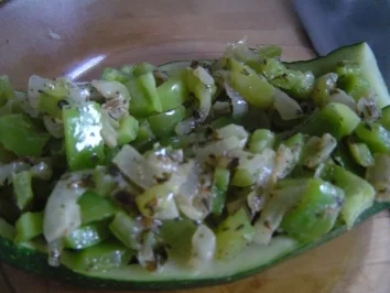 Rezept: Zucchini-Traumschiff Bild Nr. 2 Zucchini-Traumschiff - Rezept - Bild Nr. 2