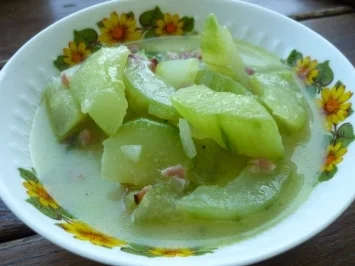 saftig warme Salatgurke - Rezept