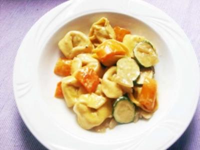 Rezept: Aioli-Tortellinisalat Aioli-Tortellinisalat - Rezept