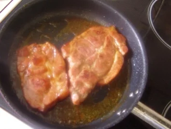 Kasslerkamm auf Brot mit Soße - Rezept - Bild Nr. 3