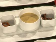 Mais-Curry-Schaumsuppe mit Schweinebauch und Berbere (Lucy Diakovska) - Rezept