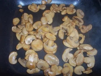 Putengeschnetzeltes mit Champignon-Rahm-Soße - Rezept - Bild Nr. 4