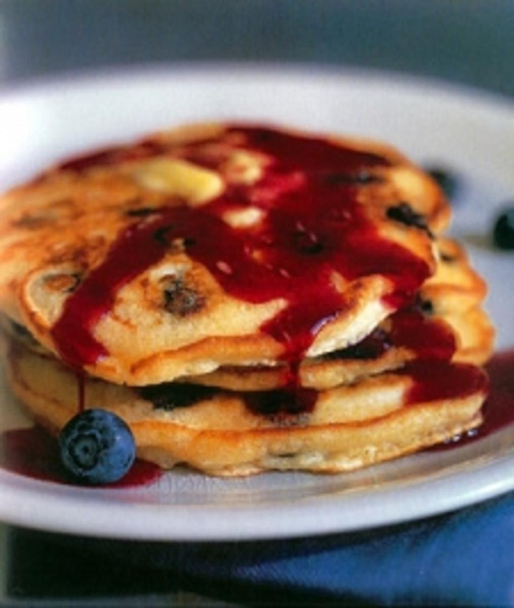 Pancakes mit Früchten - Rezept mit Bild - kochbar.de