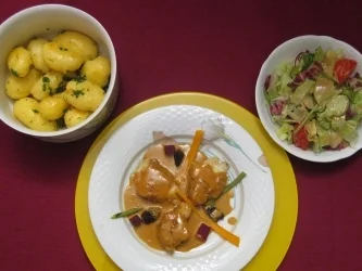 Lotte in Safransoße mit Morcheln und Salzkartoffeln - Rezept