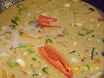 Fleisch:  Hähnchen in Kokossoße mit Galgant und Paprika - Rezept - Bild Nr. 5