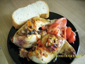 Rezept: Meine Hähnchenschenkel aus dem Backofen Mit Tomatensalat und türk. Weißbrot Meine Hähnchenschenkel aus dem Backofen Mit Tomatensalat und türk. Weißbrot - Rezept