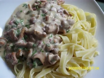 Pasta:  Pfifferlingsragout mit Tagliatelle - Rezept