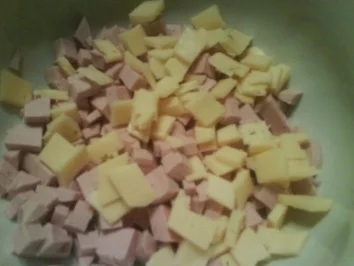 Rezept: Käse-Wurst-Salat Bild Nr. 3 Käse-Wurst-Salat - Rezept - Bild Nr. 3