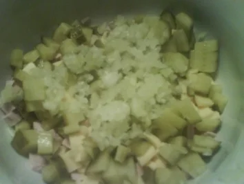 Rezept: Käse-Wurst-Salat Bild Nr. 5 Käse-Wurst-Salat - Rezept - Bild Nr. 5