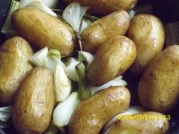 Fleisch:  Zitronenen-Kräuter-Hähnchenbrust mit gebackenen Kartoffeln - Rezept - Bild Nr. 2