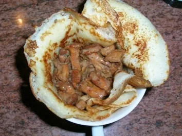 Pfannkuchenbeutel gefüllt (wurde in meinen Rezept Roastbeef erwähnt) hie:r mit Pfifferlingen Aber auch andere Füllungen - je nach Gericht - sind möglich - Rezept - Bild Nr. 3