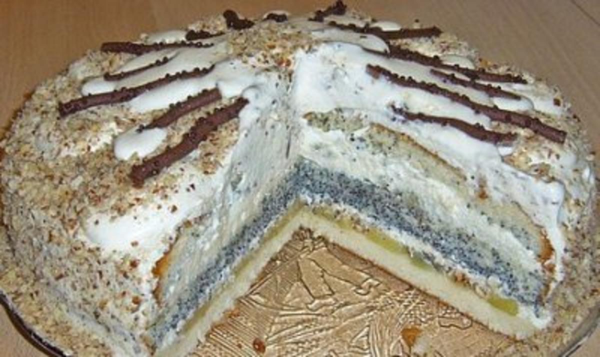 Mohn-Sahne-Torte - Rezept