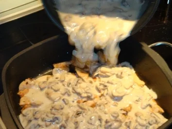 Rezept: Camembert-Steakes in Champignonsoße Bild Nr. 5 Camembert-Steakes in Champignonsoße - Rezept - Bild Nr. 5