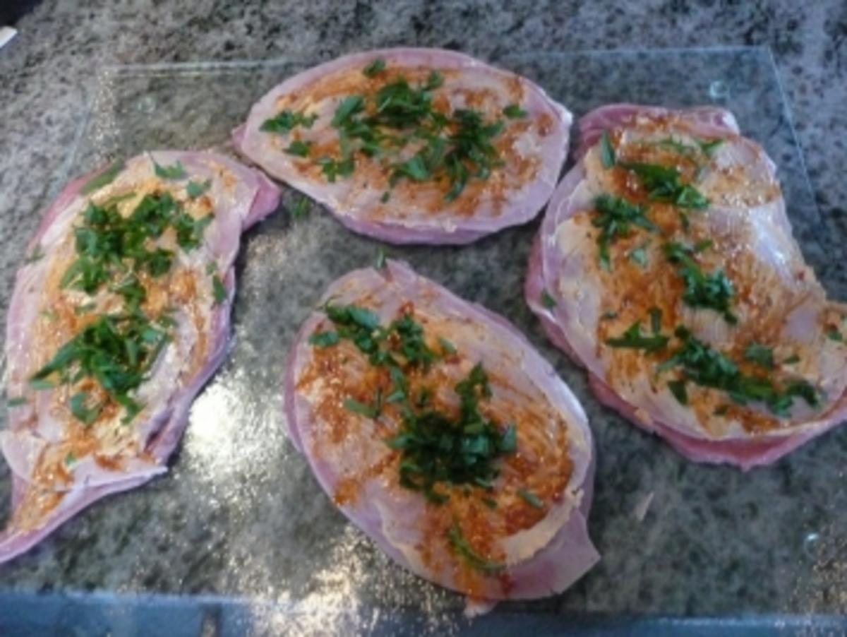 FLEISCH Kalbsschnitzel gefüllt mit Käse und Schinken +Pesto ...