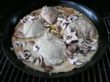 Rezept: FLEISCH Kalbsschnitzel gefüllt mit Käse und Schinken +Pesto +Frischkäsesößchen Bild Nr. 3 FLEISCH Kalbsschnitzel gefüllt mit Käse und Schinken +Pesto +Frischkäsesößchen - Rezept - Bild Nr. 3