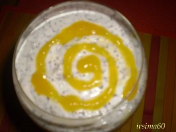 Pfirsichpüree mit Mohn - Quark - Rezept