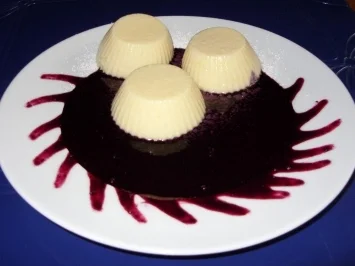 Rezept: Vanillepudding-Törtchen auf Fruchtspiegel Bild Nr. 5 Vanillepudding-Törtchen auf Fruchtspiegel - Rezept - Bild Nr. 5