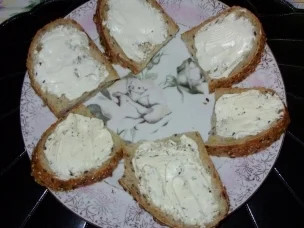 Rezept: Abend-Brote mit Tomaten und Gurkenstückchen Bild Nr. 3 Abend-Brote mit Tomaten und Gurkenstückchen - Rezept - Bild Nr. 3