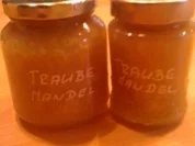 Rezept: Traubenkonfitรผre mit Mandeln Traubenkonfitรผre mit Mandeln - Rezept