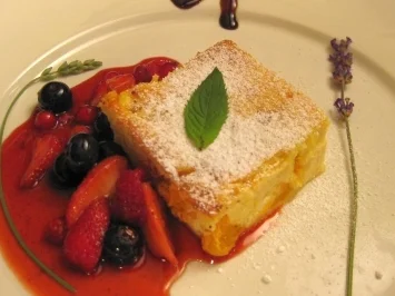 Rezept: Scharfe Früchtchen an Meraner Käsekuchen Scharfe Früchtchen an Meraner Käsekuchen - Rezept