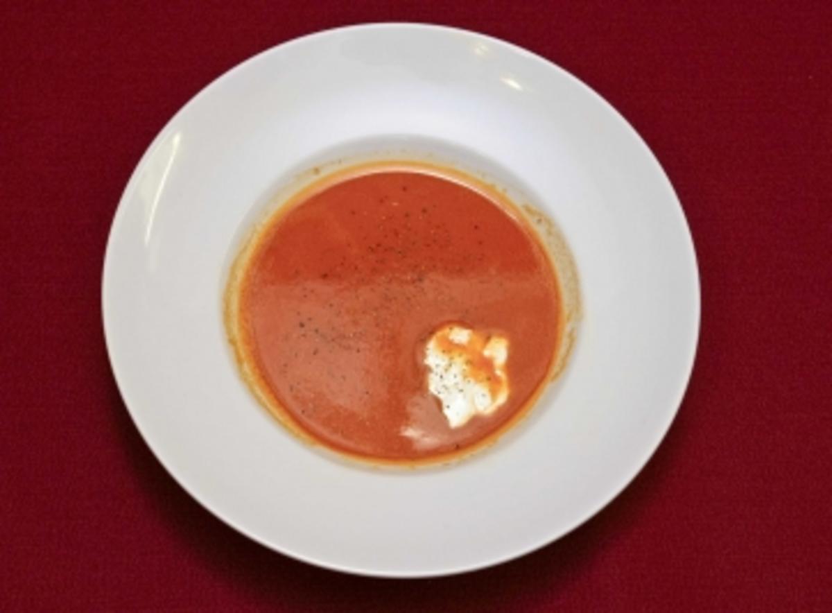 Spanische Paprika-Tomaten-Suppe (Mickie Krause) - Rezept