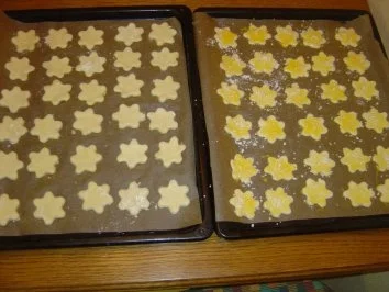 Rezept: Rahmplätzchen Bild Nr. 5 Rahmplätzchen - Rezept - Bild Nr. 5