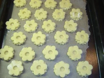 Rezept: Zitronenkränze Bild Nr. 7 Zitronenkränze - Rezept - Bild Nr. 7