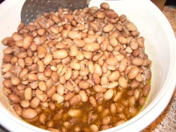 Rezept: Salate: Wachtelbohnensalat Bild Nr. 2 Salate: Wachtelbohnensalat - Rezept - Bild Nr. 2