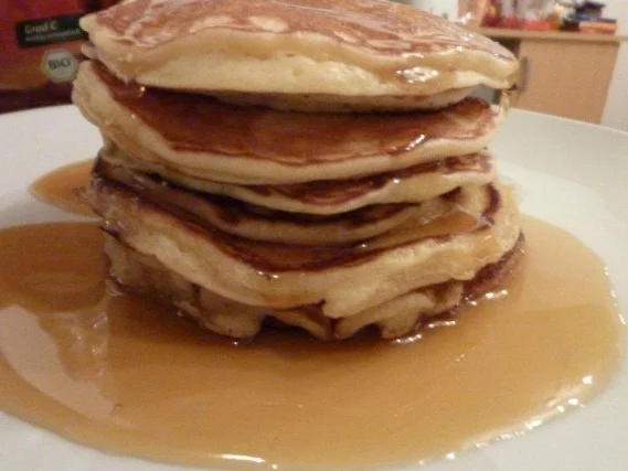 Rezept: Pancakes mit Sternanis-Kaffee-Sirup Pancakes mit Sternanis-Kaffee-Sirup - Rezept