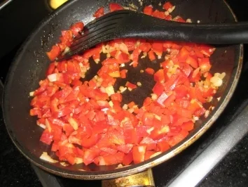 Rezept: Süss-Scharfe-Paprikasosse Bild Nr. 3 Süss-Scharfe-Paprikasosse - Rezept - Bild Nr. 3