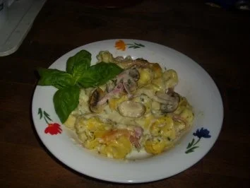 Rezept: Hauptgericht: Tortellini in Sahnesauce Hauptgericht: Tortellini in Sahnesauce - Rezept