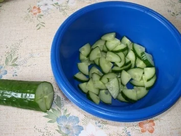 Rezept: Kohlrabi-Gurken-Salat Bild Nr. 3 Kohlrabi-Gurken-Salat - Rezept - Bild Nr. 3
