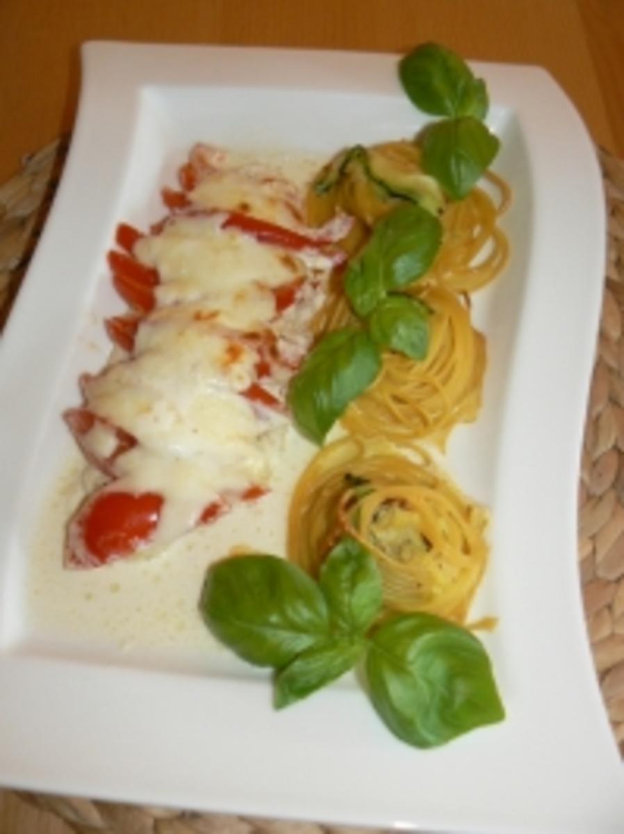 Überbackenes Pangasiusfilet mit Zucchini-Spaghettinest an Limettensauce - Rezept