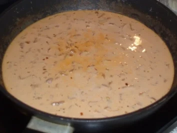 Rezept: Eierschwammerlgullasch mit Semmelknödel Bild Nr. 3 Eierschwammerlgullasch mit Semmelknödel - Rezept - Bild Nr. 3