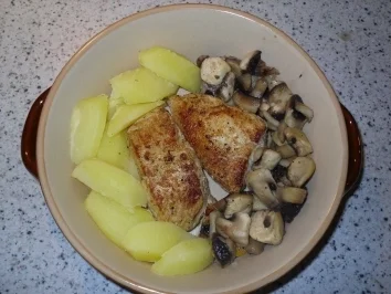 Rezept: Putenfilet-Schlemmer-Töpfchen Bild Nr. 4 Putenfilet-Schlemmer-Töpfchen - Rezept - Bild Nr. 4