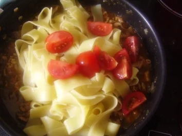 Meeresfrüchte mit Bandnudeln - Rezept - Bild Nr. 5