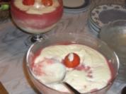 Nachspeise-Erdbeermus versteckt sich unter Mascaponequarkcreme - Rezept