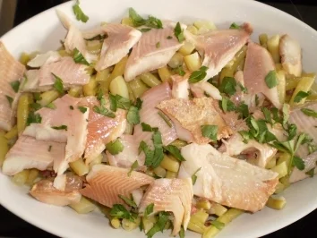 Rezept: Auflauf- Wachsbohnen mit Räucherforelle Bild Nr. 3 Auflauf- Wachsbohnen mit Räucherforelle - Rezept - Bild Nr. 3