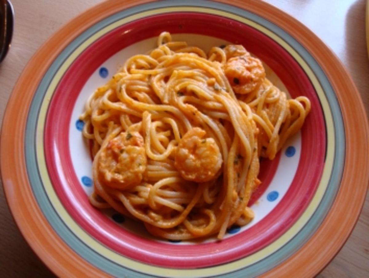 Spaghetti mit Garnelen und Sahne -Knoblauch-Sauce - Rezept - Bild Nr. 2