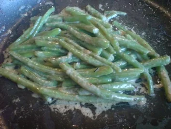 Bohnen in Knoblauch-Sahne - Rezept