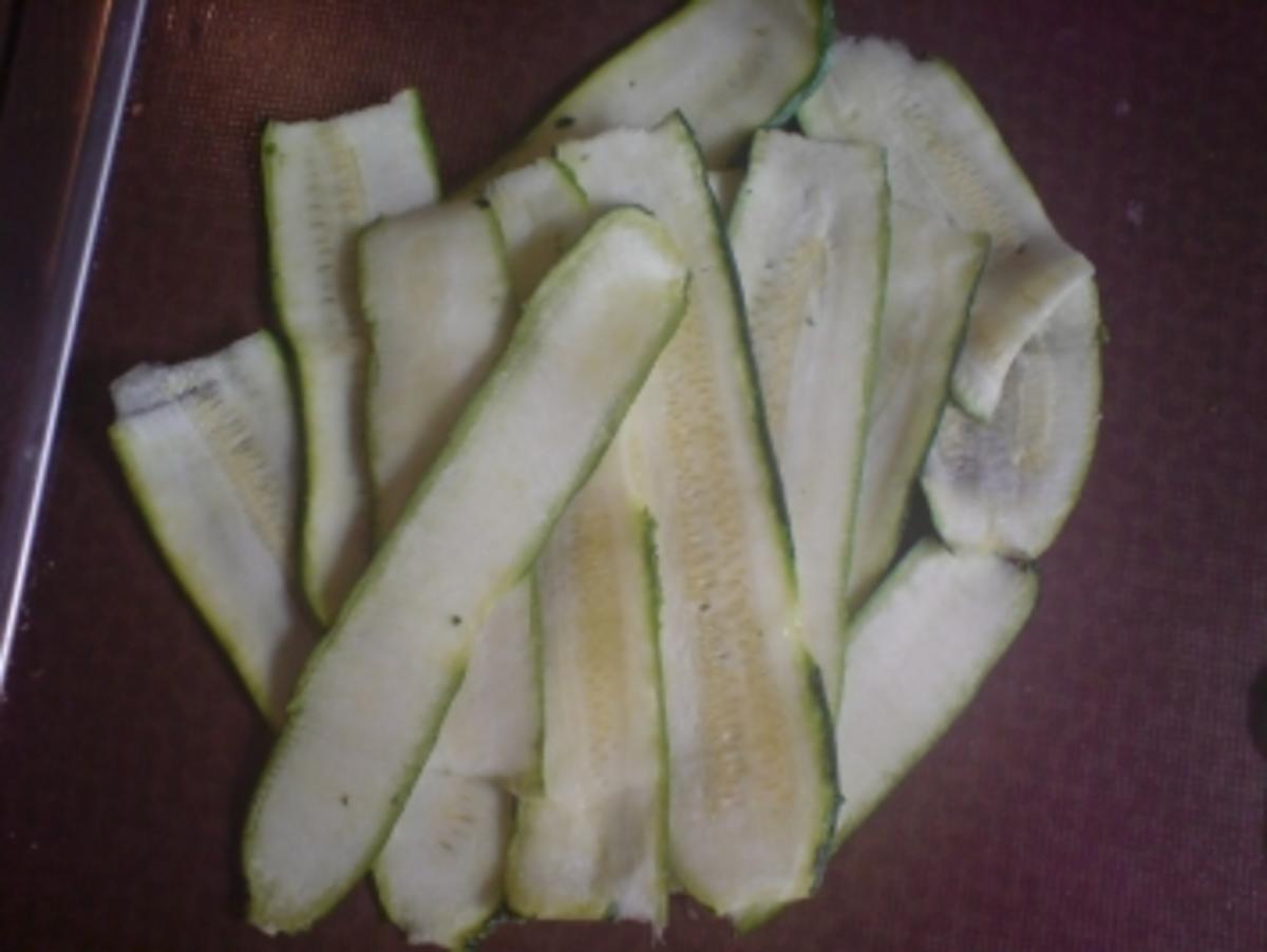 Fingerfood "Zucchini mit Feta" - Rezept - Bild Nr. 2