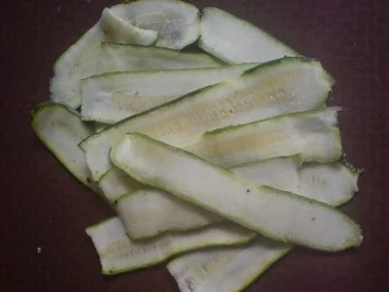 Rezept: Fingerfood "Grissini mit Zucchini" Bild Nr. 2 Fingerfood "Grissini mit Zucchini" - Rezept - Bild Nr. 2