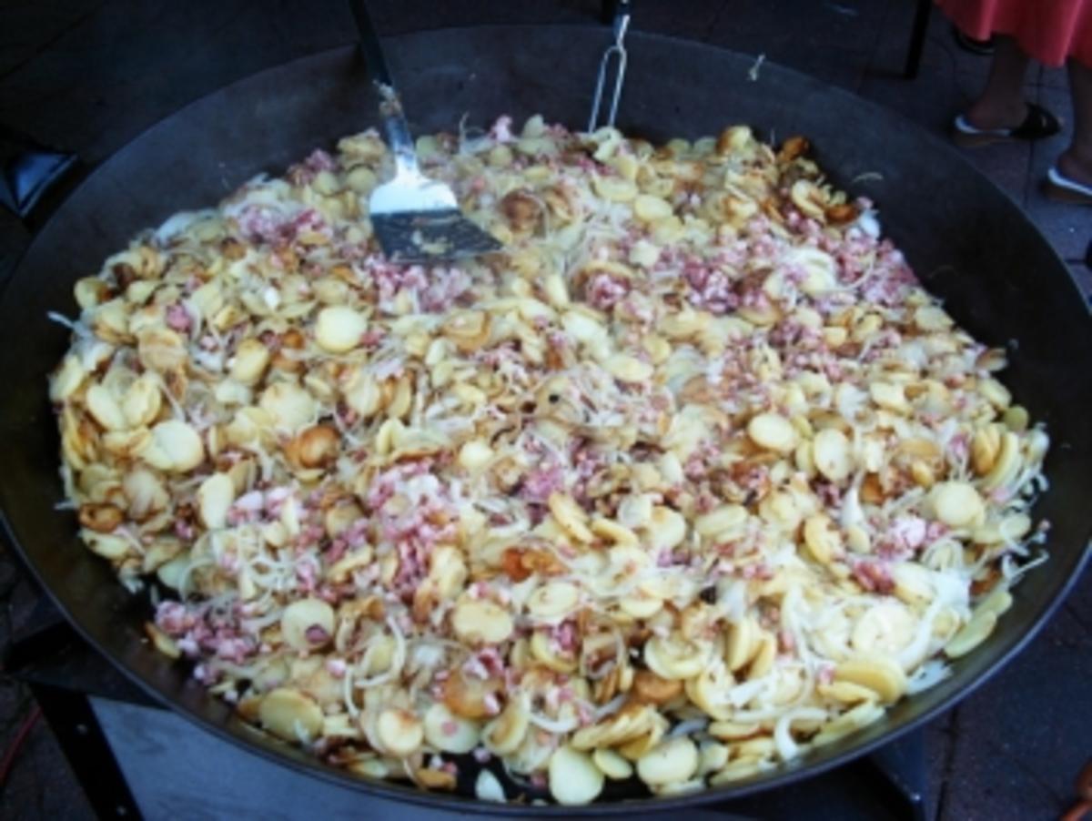 Bratkartoffeln aus der Riesenpfanne - Rezept - Bild Nr. 2