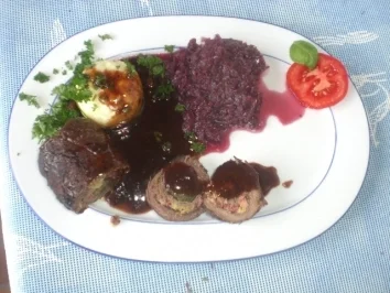 Rezept: Rinderrouladen nach Mutters Art, kräftig, deftig Bild Nr. 2 Rinderrouladen nach Mutters Art, kräftig, deftig - Rezept - Bild Nr. 2