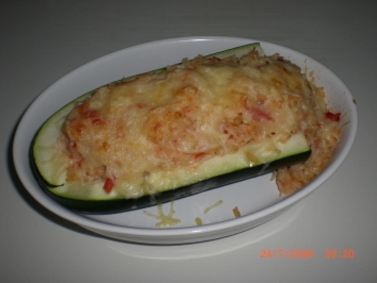 Bilder für gefüllte Zucchini - Rezept