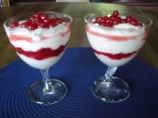 Nachspeise-Ouarkcreme mit Johannisbeeren - Rezept