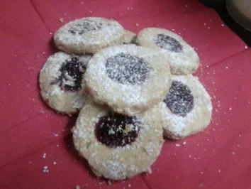 Rezept: Weihnachtszeit : Engelsaugen Bild Nr. 4 Weihnachtszeit : Engelsaugen - Rezept - Bild Nr. 4