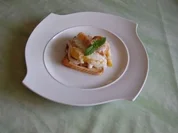 Schlemmertoast á la Ossy mit glacierten Früchten und Ziegenbutterkäse überbacken - Rezept