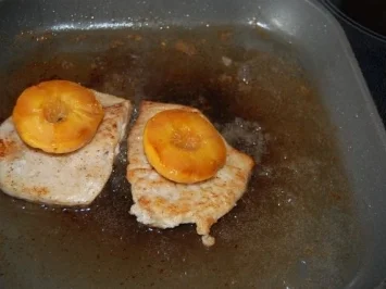 Rezept: Schlemmertoast á la Ossy mit glacierten Früchten und Ziegenbutterkäse überbacken Bild Nr. 8 Schlemmertoast á la Ossy mit glacierten Früchten und Ziegenbutterkäse überbacken - Rezept - Bild Nr. 8