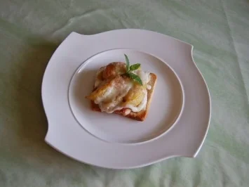 Rezept: Schlemmertoast á la Ossy mit glacierten Früchten und Ziegenbutterkäse überbacken Bild Nr. 14 Schlemmertoast á la Ossy mit glacierten Früchten und Ziegenbutterkäse überbacken - Rezept - Bild Nr. 14